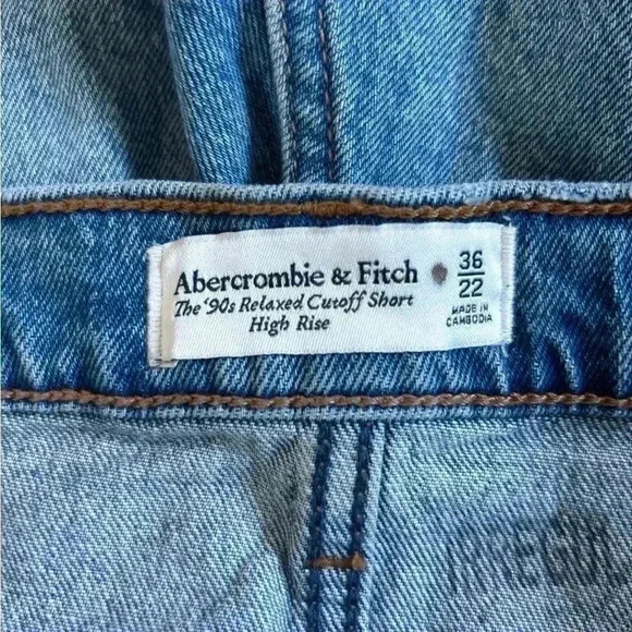 New Abercrombie and Fitch the 90s relaxed cutoff short high rise blue shorts - Picture 3 of 4